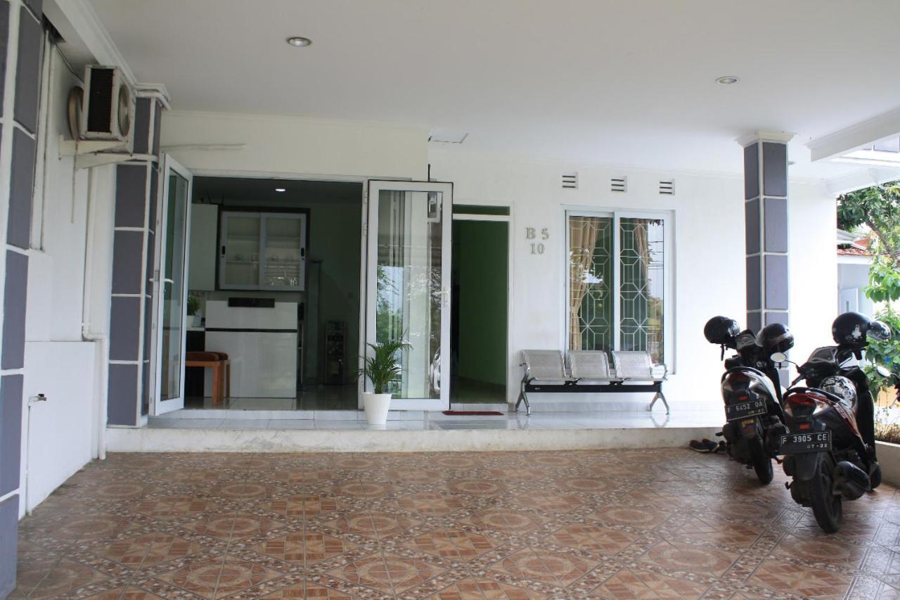 ホテル Aquina House ボゴール エクステリア 写真